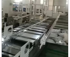 AGV周邊配套提升機(jī)，輸送線組裝中